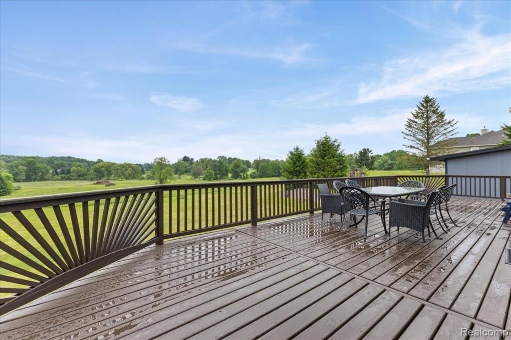 2160 W Buell Rd, Oakland, MI — Photo 14