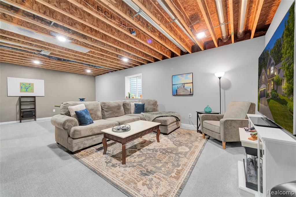 521 Heritage Ridge Drive, Milford, MI 48381 — Photo 29