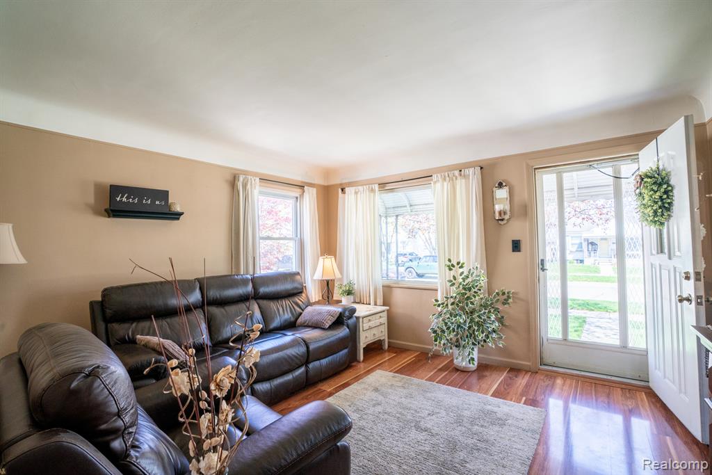 13273 Cunningham Street, Southgate, MI 48195 — Photo 9
