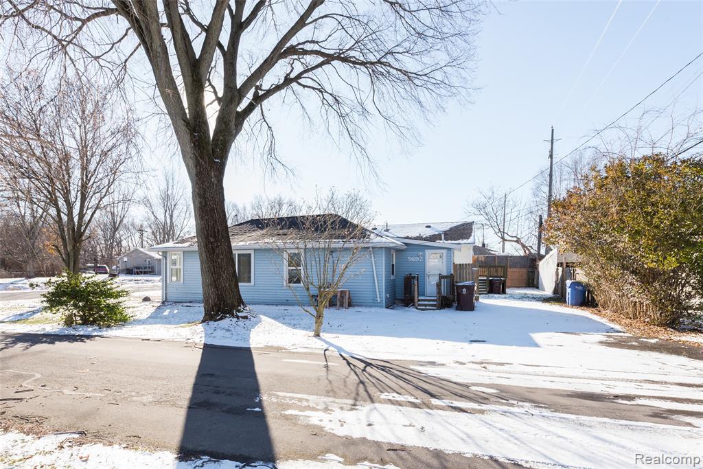 5697 Venice Road, Newport, MI 48166 — Photo 4