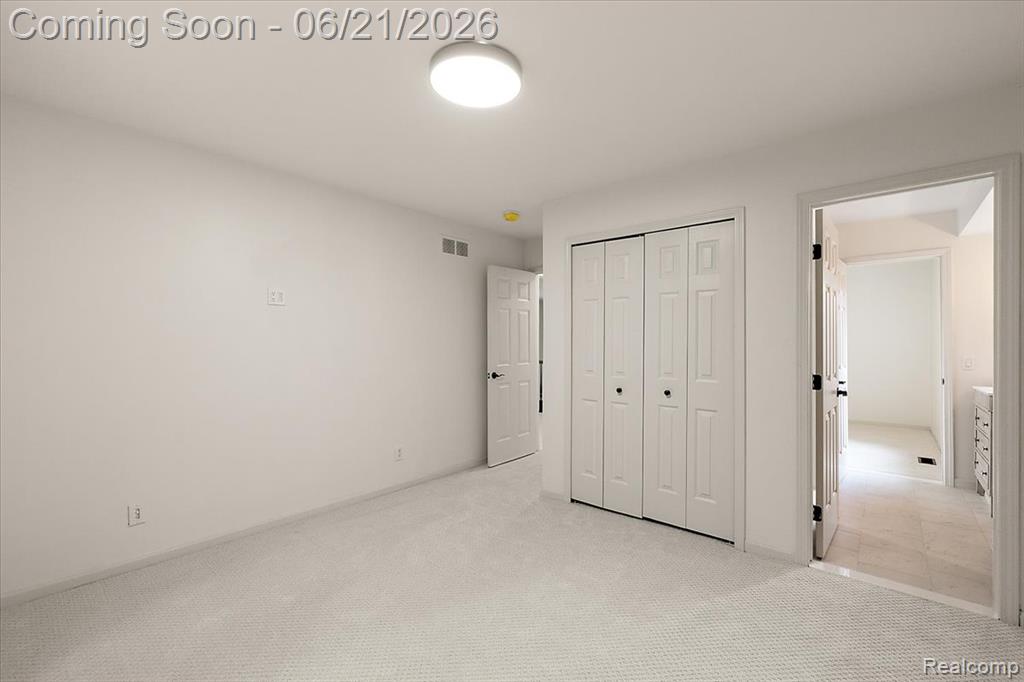 6403 W Oaks Drive, West Bloomfield, MI 48324 — Photo 67