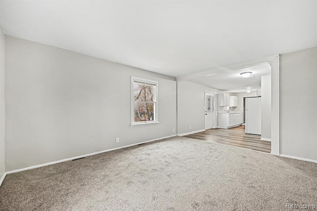 22570 Tulane Avenue, Farmington, MI 48336 — Photo 10