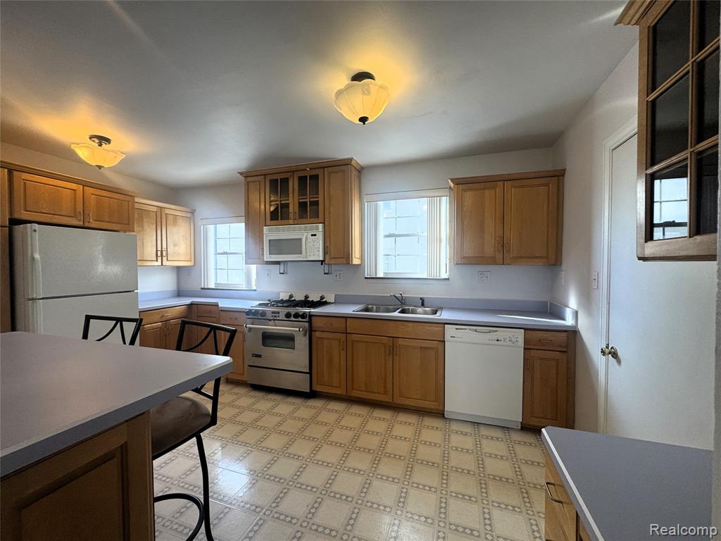 431 Elm Street, Trenton, MI 48183 — Photo 3