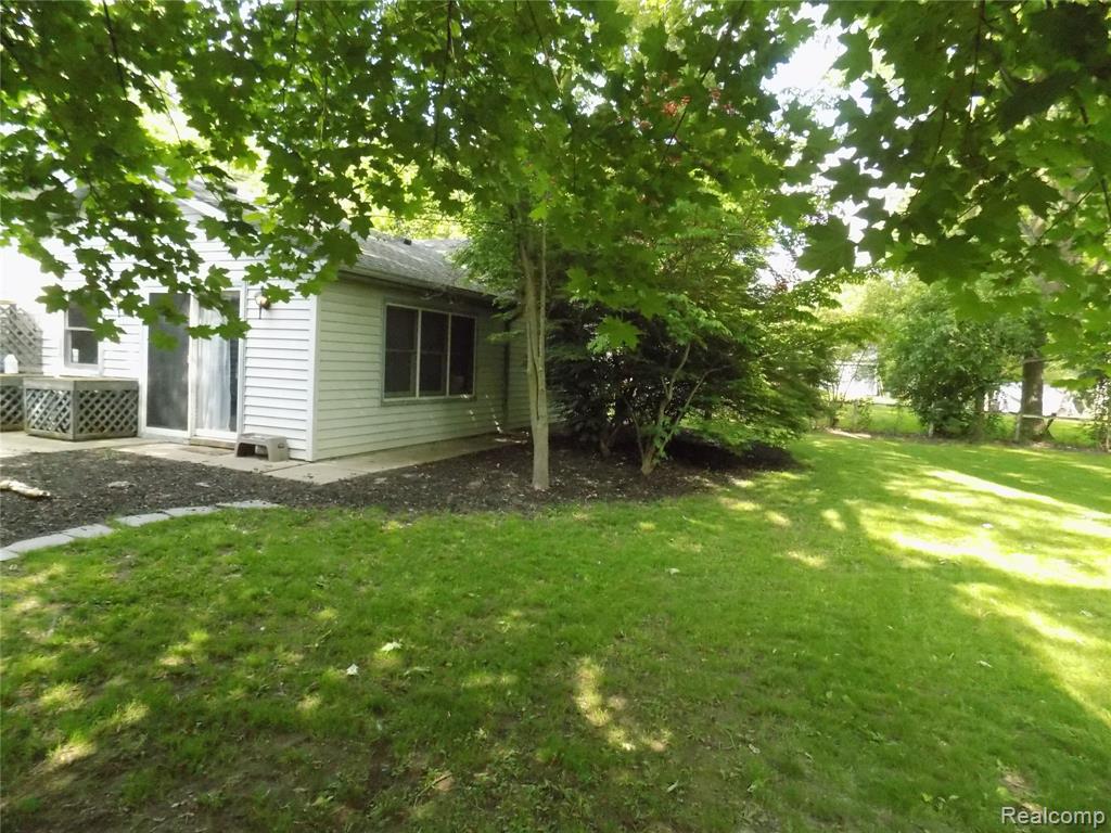 9207 Whitall Lane, Grosse Ile, MI 48138 — Photo 35