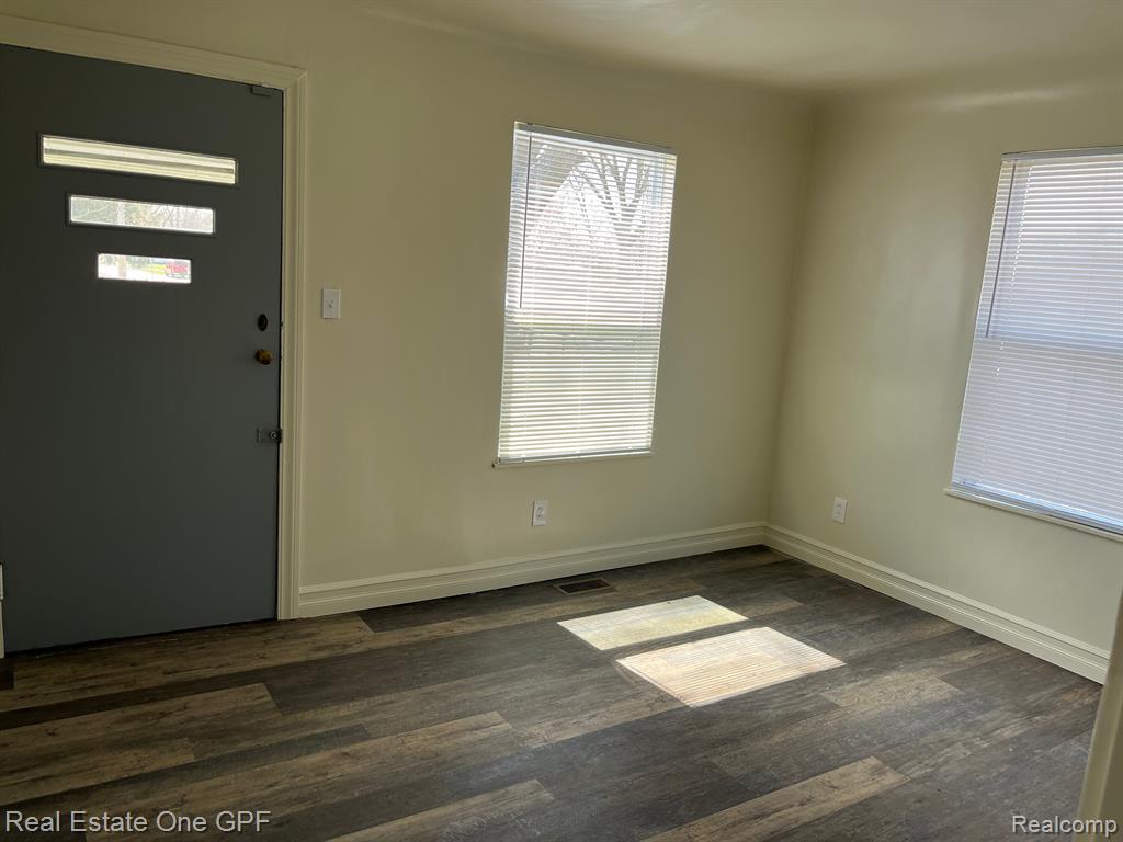 7201 PROSPECT Avenue, Warren, MI 48091 — Photo 5