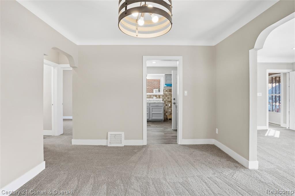 6640 Yinger Avenue, Dearborn, MI 48126 — Photo 6