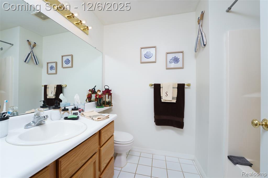 12274 Saint Andrews Way, Fenton, MI 48430 — Photo 18