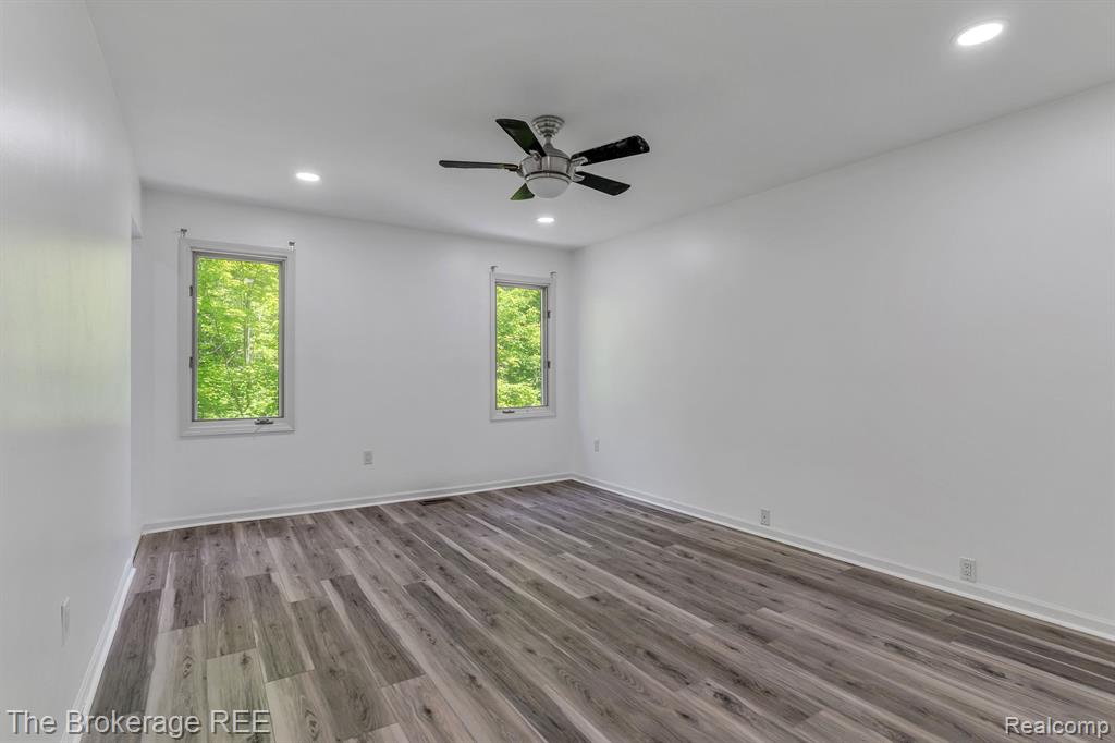 6995 HAWK WOODS Court, West Bloomfield, MI — Photo 34