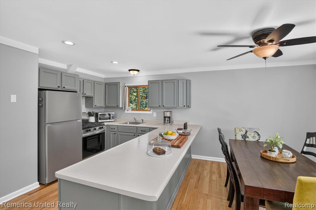 11521 Westshore Drive, Pinckney, MI 48169 — Photo 13