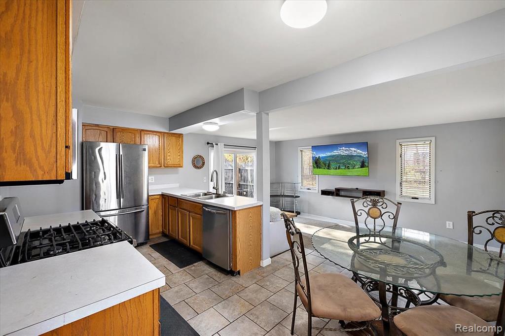 4775 Halberd Street, Commerce Twp, MI 48382 — Photo 14