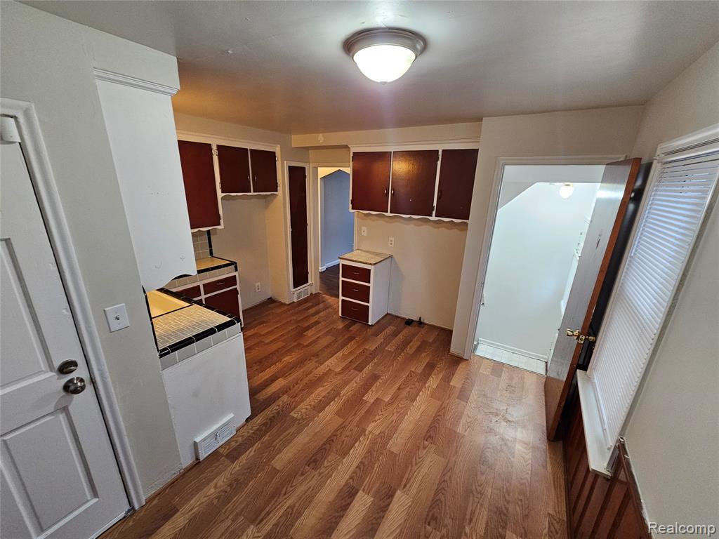 5915 LODEWYCK Street, Detroit, MI 48224 — Photo 9
