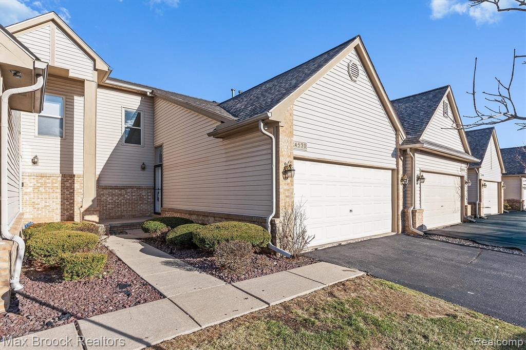 24530 Pineview Street, Oak Park, MI 48237 — Photo 3