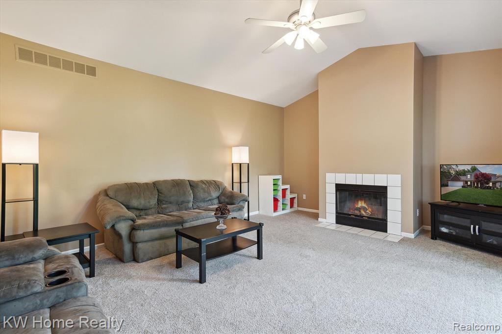 4672 NUTMEG Drive, Ypsilanti, MI 48197 — Photo 21