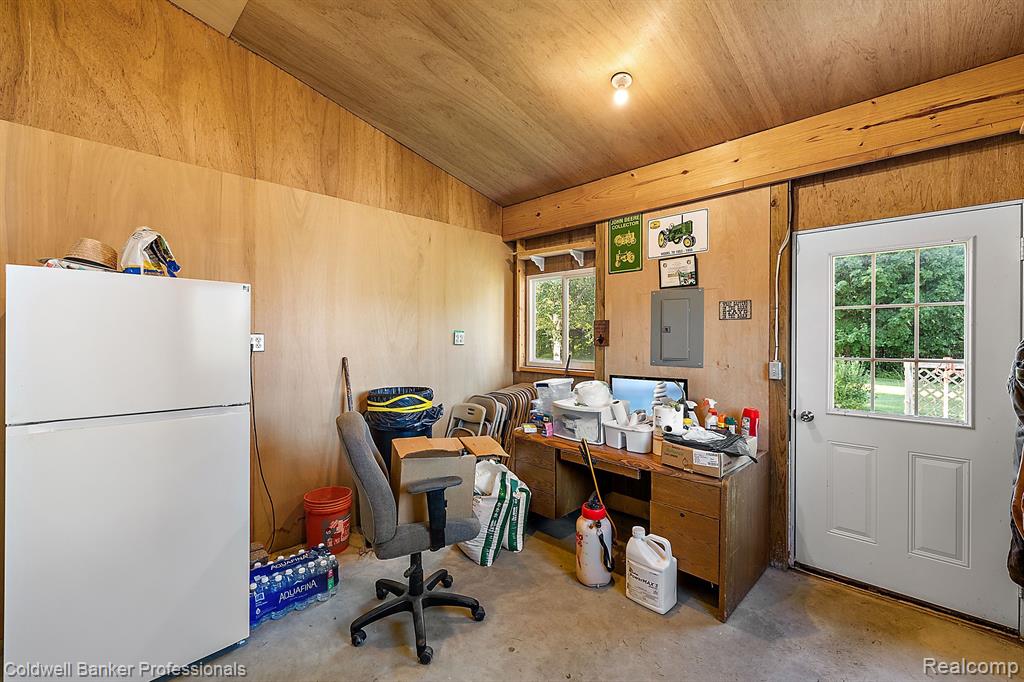 6099 SIMMONS Trail, North Branch, MI 48461 — Photo 44