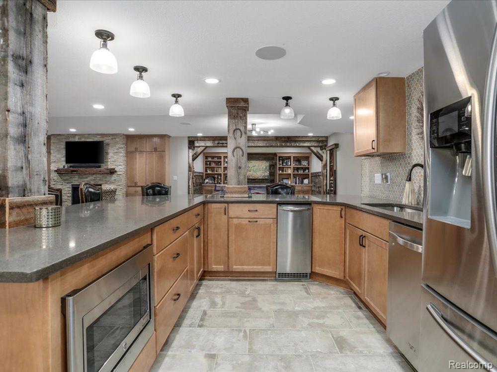 50565 Mayfield East Court, Canton, MI 48187 — Photo 43