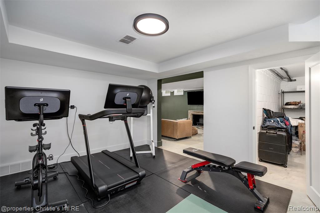 1059 Berkshire Road, Grosse Pointe Park, MI 48230 — Photo 49