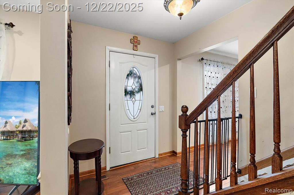 4250 Greenstown Drive, West Bloomfield, MI 48323 — Photo 16