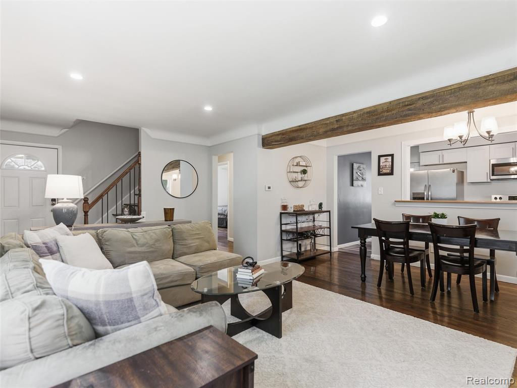 6053 Van Syckle Avenue, Waterford, MI 48329 — Photo 9