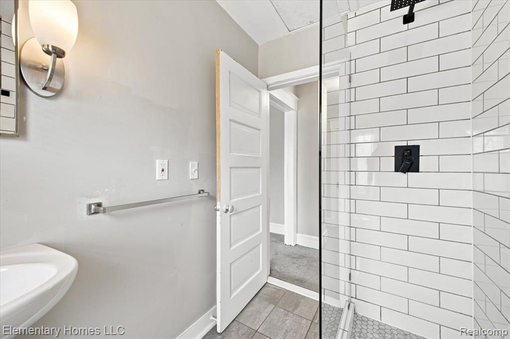 802 S LAFAYETTE Avenue, Royal Oak, MI 48067 — Photo 15
