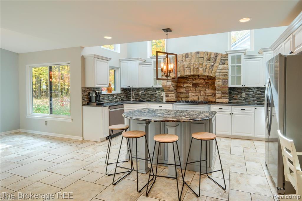 5239 Farmridge Lane, Grand Blanc, MI 48439 — Photo 20