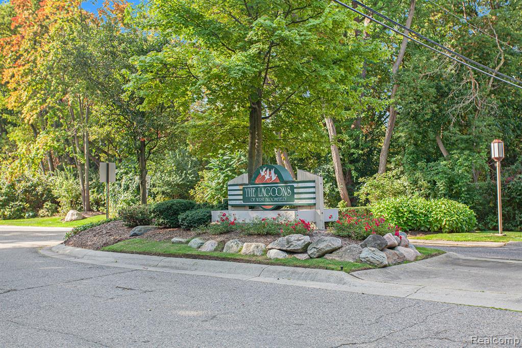 6830 Heron Point, West Bloomfield, MI 48323 — Photo 41