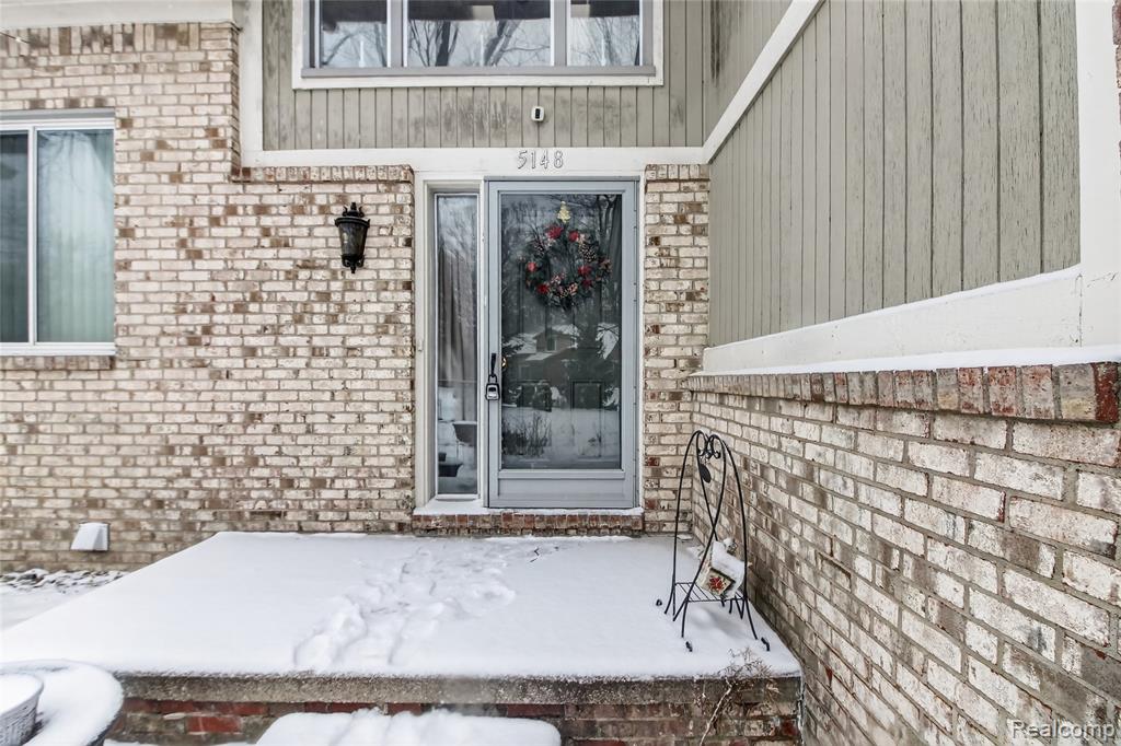 5148 Woodrun Court, West Bloomfield, MI 48323 — Photo 2