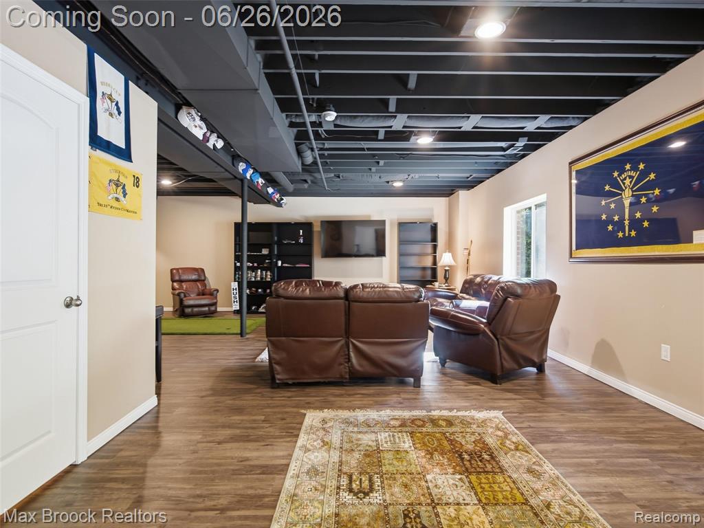 583 Birchcrest Court, Oakland, MI — Photo 52