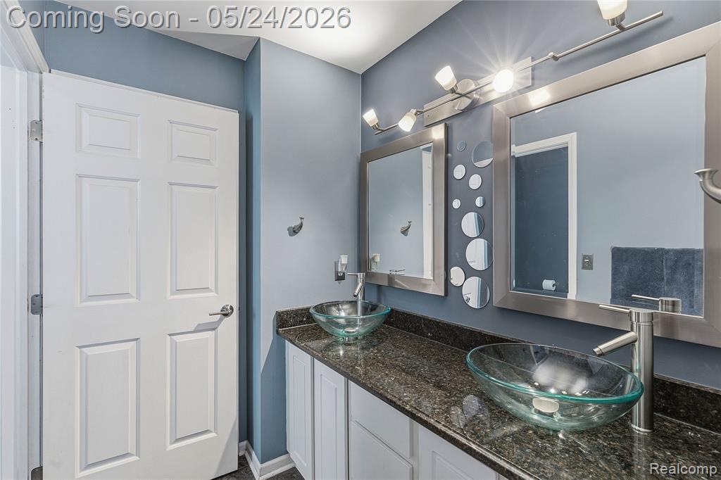 6054 Carnegie Street, Romulus, MI 48174 — Photo 16