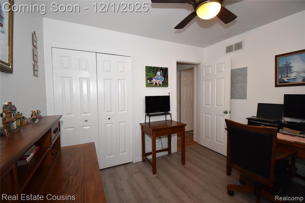 9562 Woodside Circle, Grand Blanc, MI 48439 — Photo 15