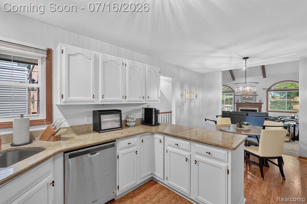 808 Maplewood Court, Brighton, MI 48116 — Photo 13