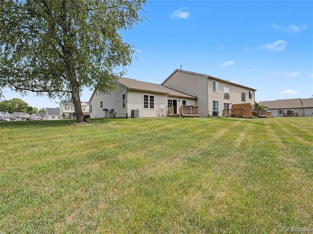 2263 Crystal Crossing Drive, Howell, MI 48843 — Photo 33
