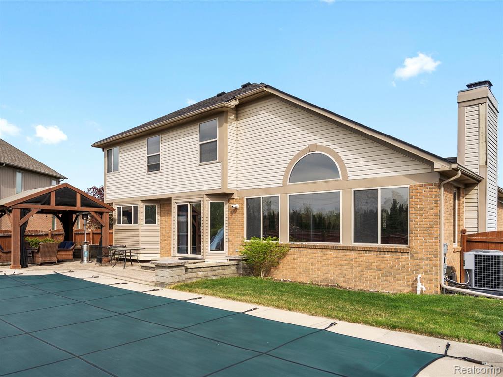 46891 EDGEWATER Drive, Macomb, MI 48044 — Photo 35