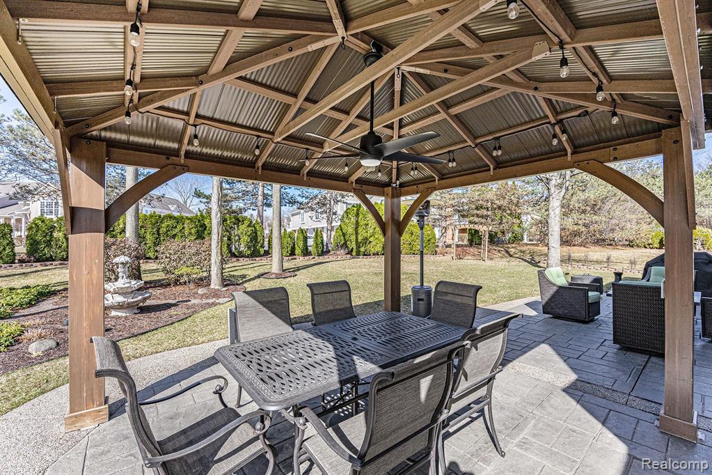 6634 SAINT ANDREWS Drive, Shelby Twp, MI 48316 — Photo 35