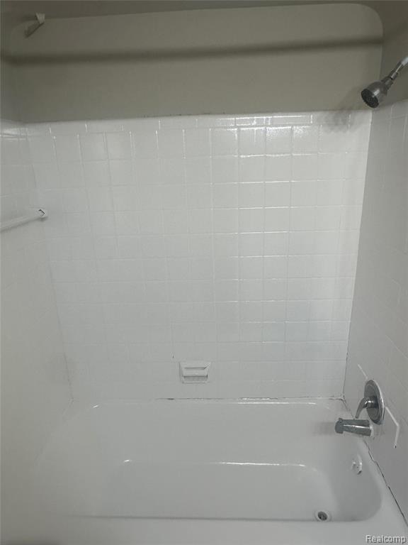 7777 Auburn Street, Detroit, MI 48228 — Photo 8
