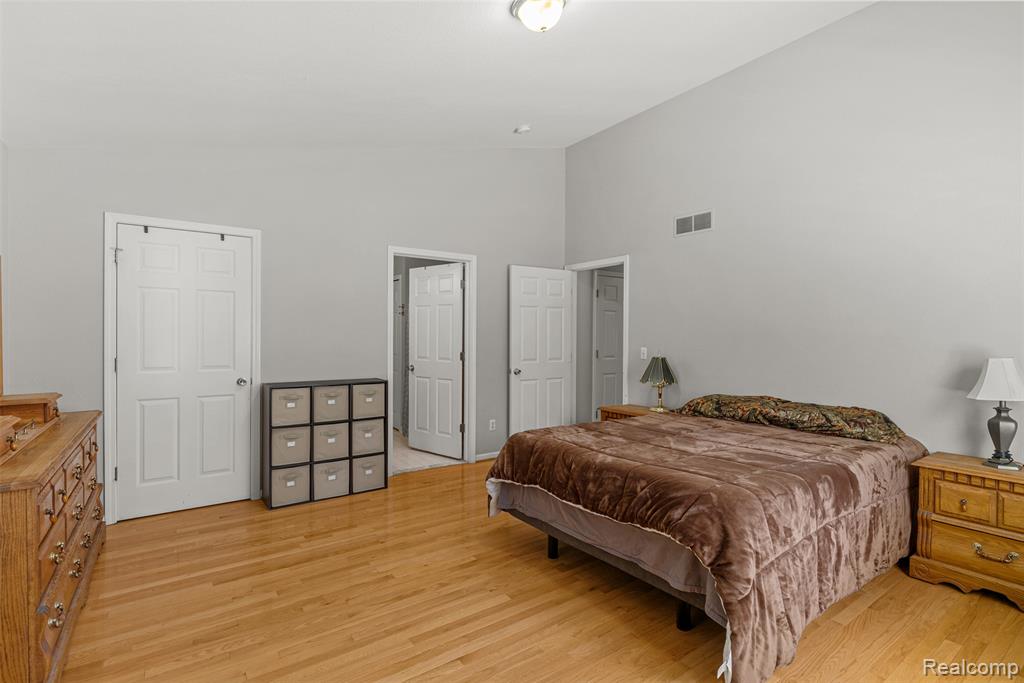1039 Old Leake Court, 200, Holly, MI 48442 — Photo 21