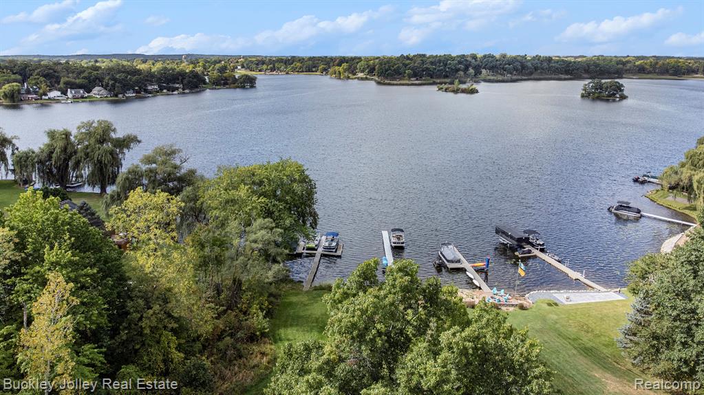 928 WESTWIND SHORE Drive, Howell, MI 48843 — Photo 28
