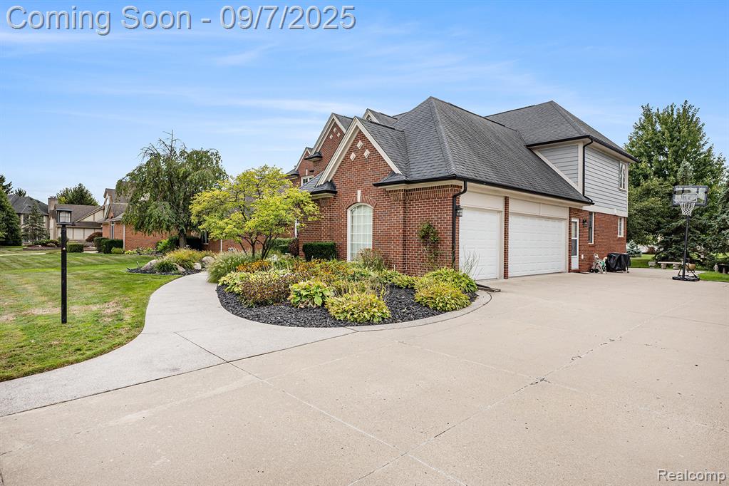 43459 Chardonnay Drive, Sterling Heights, MI 48314 — Photo 2