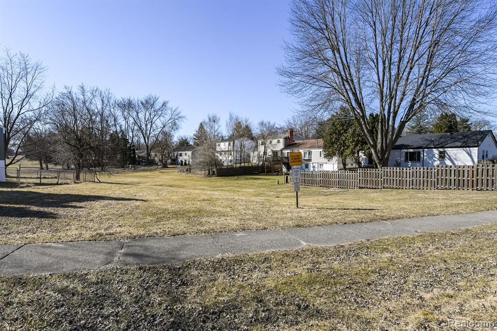 2376 COLONY Way, Ypsilanti, MI 48197 — Photo 31