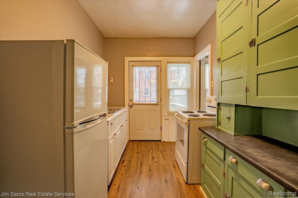 913 Alter Road, Detroit, MI 48215 — Photo 9