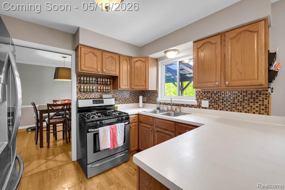 693 Langley Boulevard, Clawson, MI — Photo 14