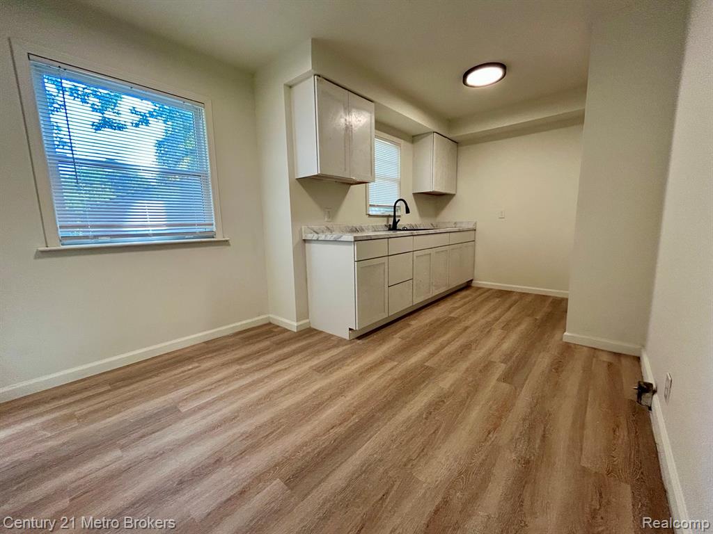 5502 Susan Street, Flint, MI 48505 — Photo 3