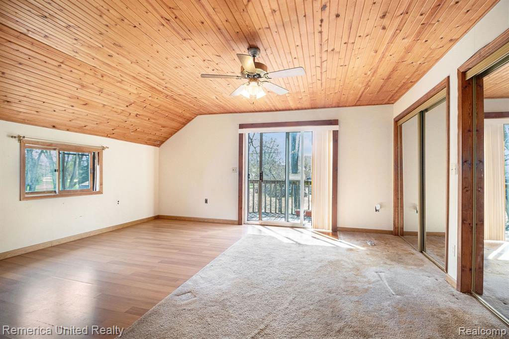 4342 PLEASANT VALLEY Road, Brighton, MI 48114 — Photo 4