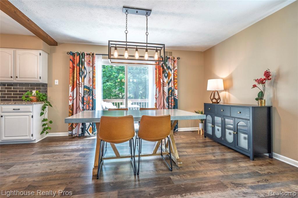 6713 Cheddar Valley Drive, Brighton, MI 48116 — Photo 10