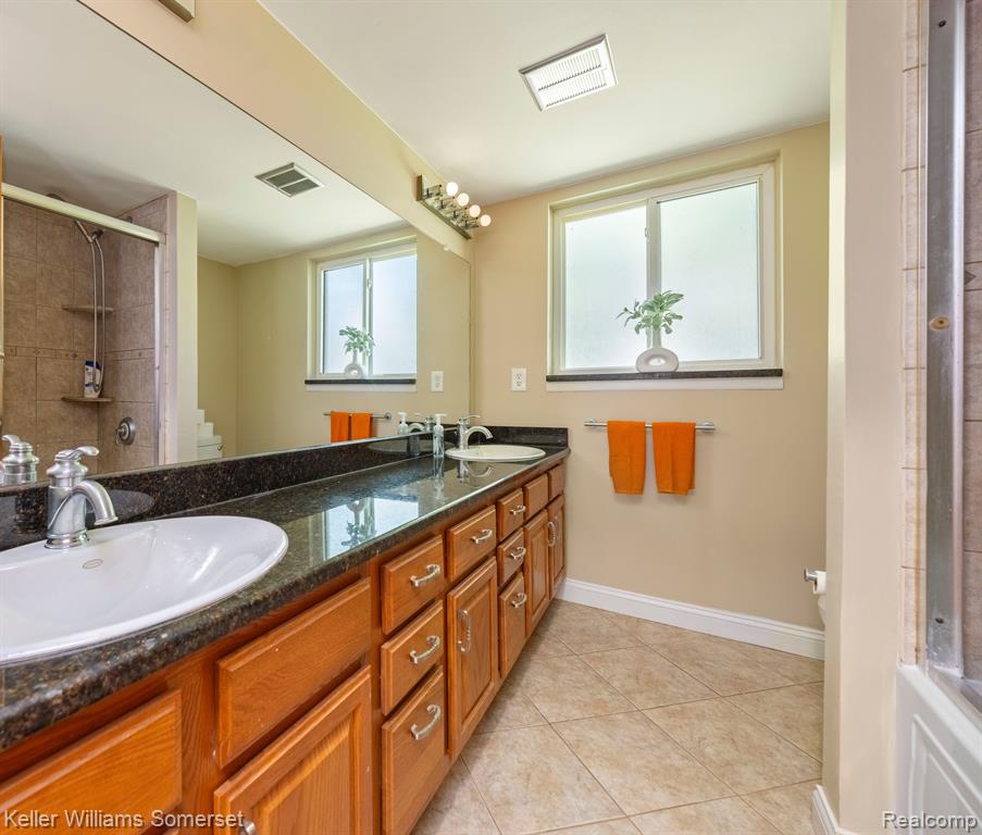 5355 CHURCH HILL Drive, Troy, MI 48085 — Photo 18