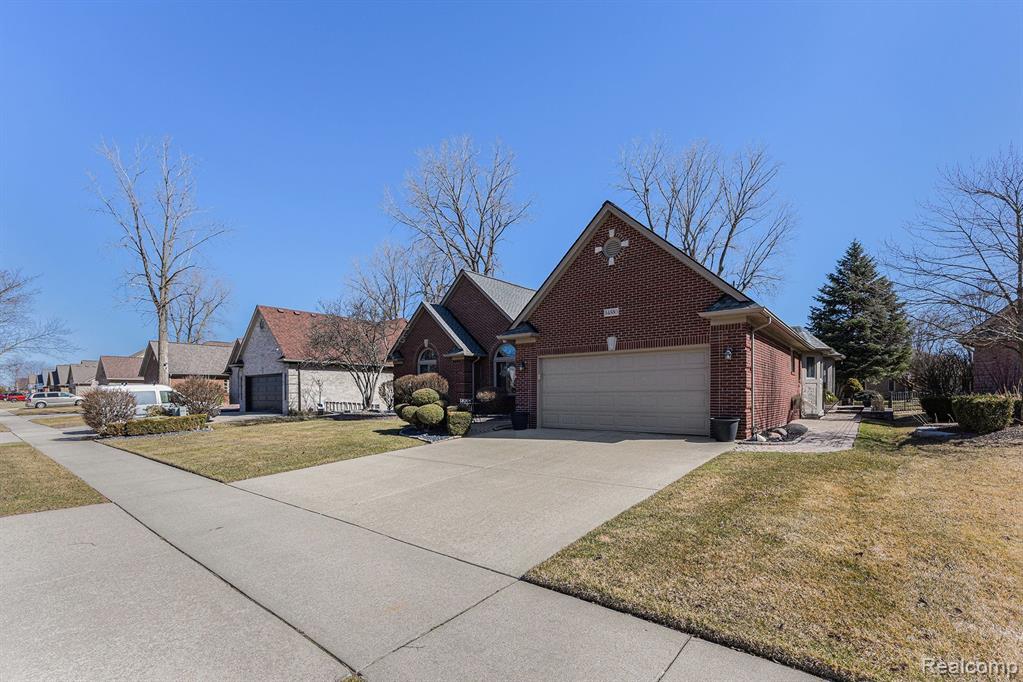 54550 CABRILLO Drive, Macomb, MI 48042 — Photo 3