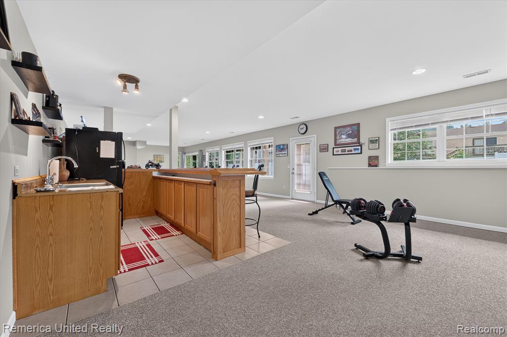 6169 Bay Court, Waterford, MI 48327 — Photo 42