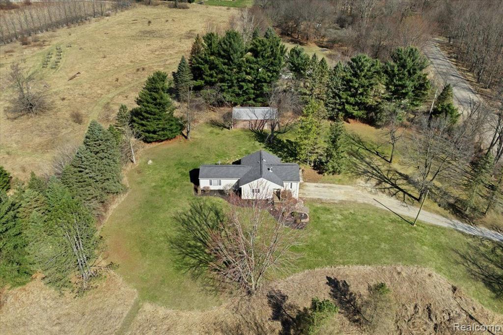 8470 WASHBURN Road, Goodrich Vlg, MI — Photo 7