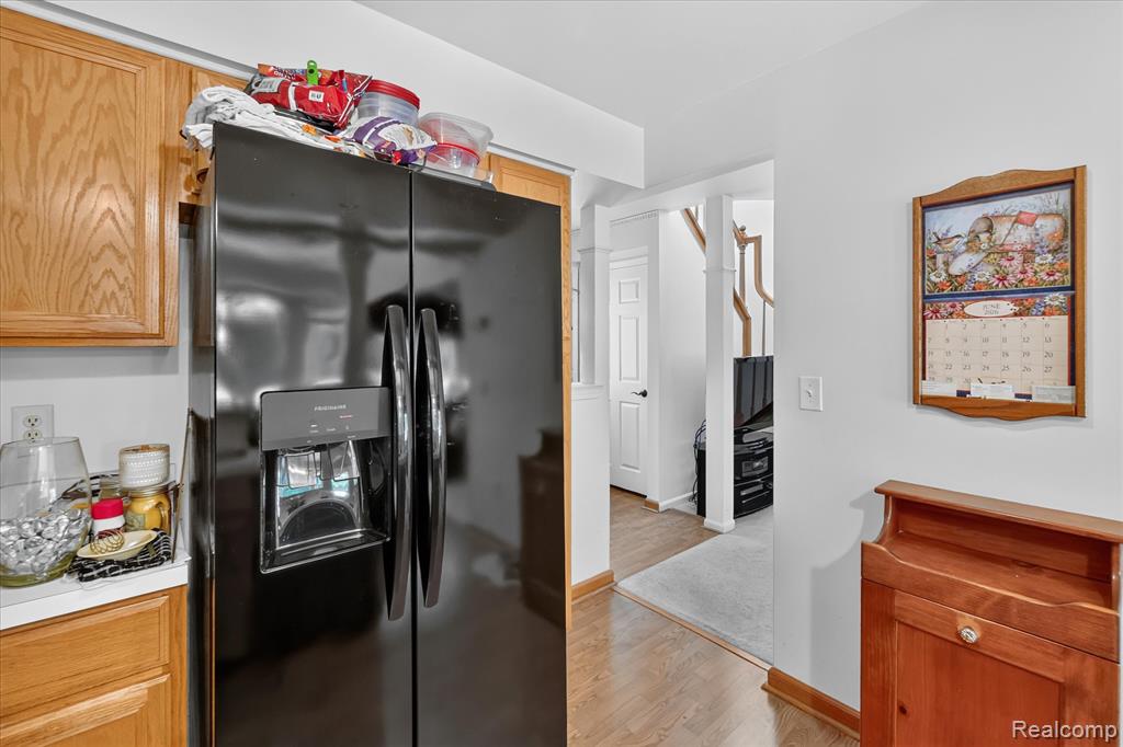 7866 Rivergate Drive, Westland, MI — Photo 11
