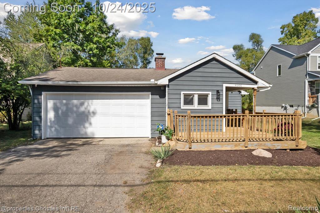 4066 Green Lake Road, West Bloomfield, MI 48324 — Photo 43