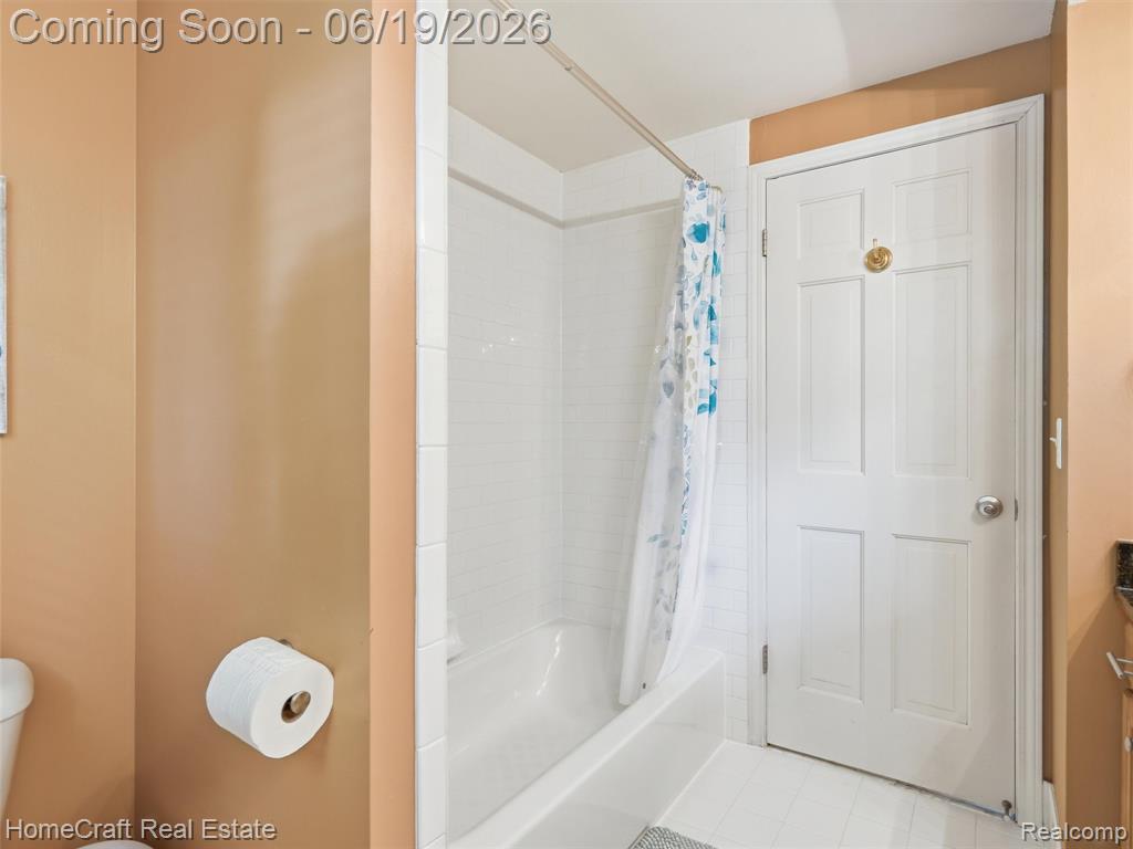 8829 WOODBERRY Road, Plymouth, MI 48170 — Photo 22